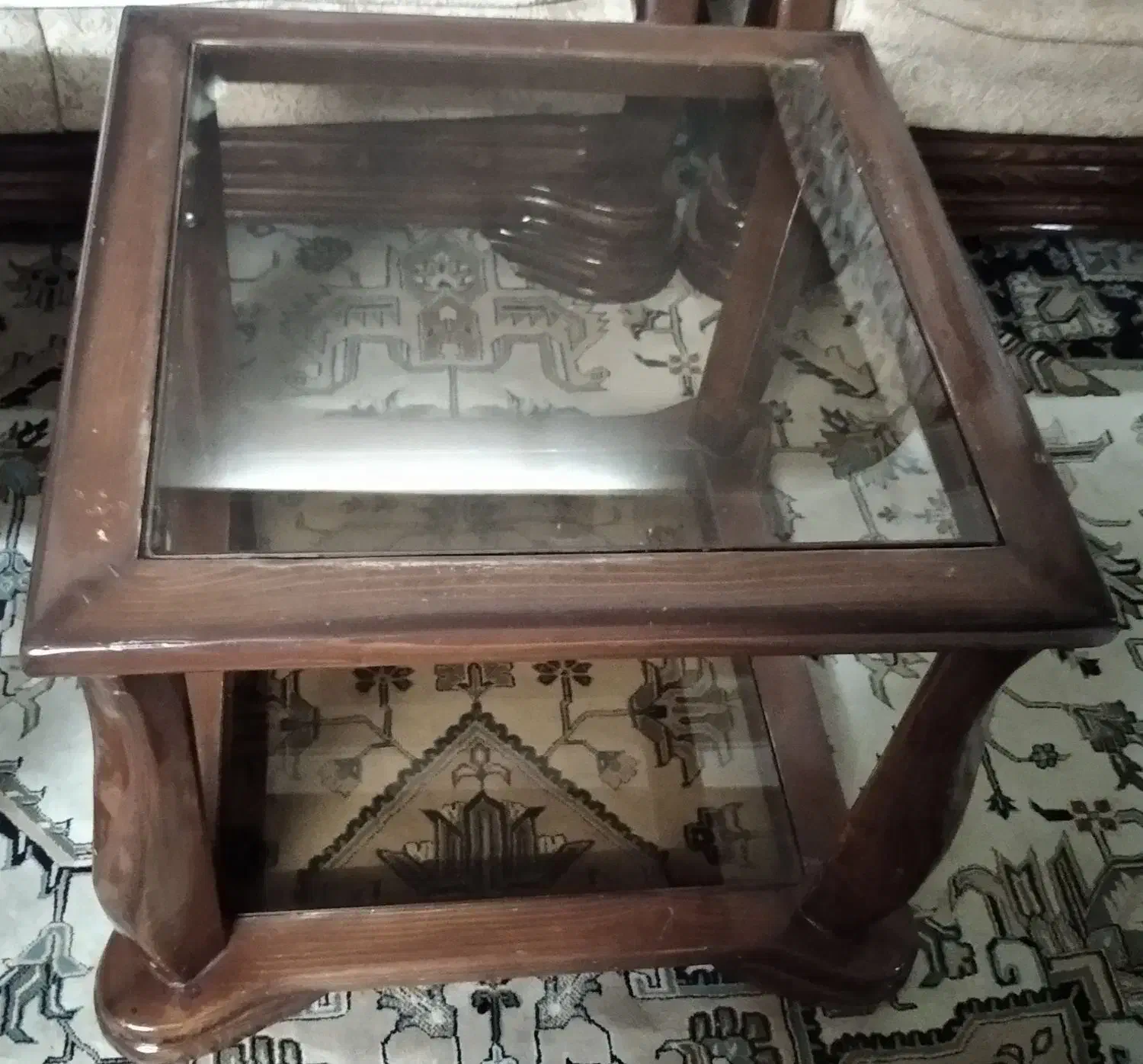 یک میز تلویزیون|مبلمان خانگی و میز عسلی|تهران, آهنگران (سراسیاب دولاب)|دیوار