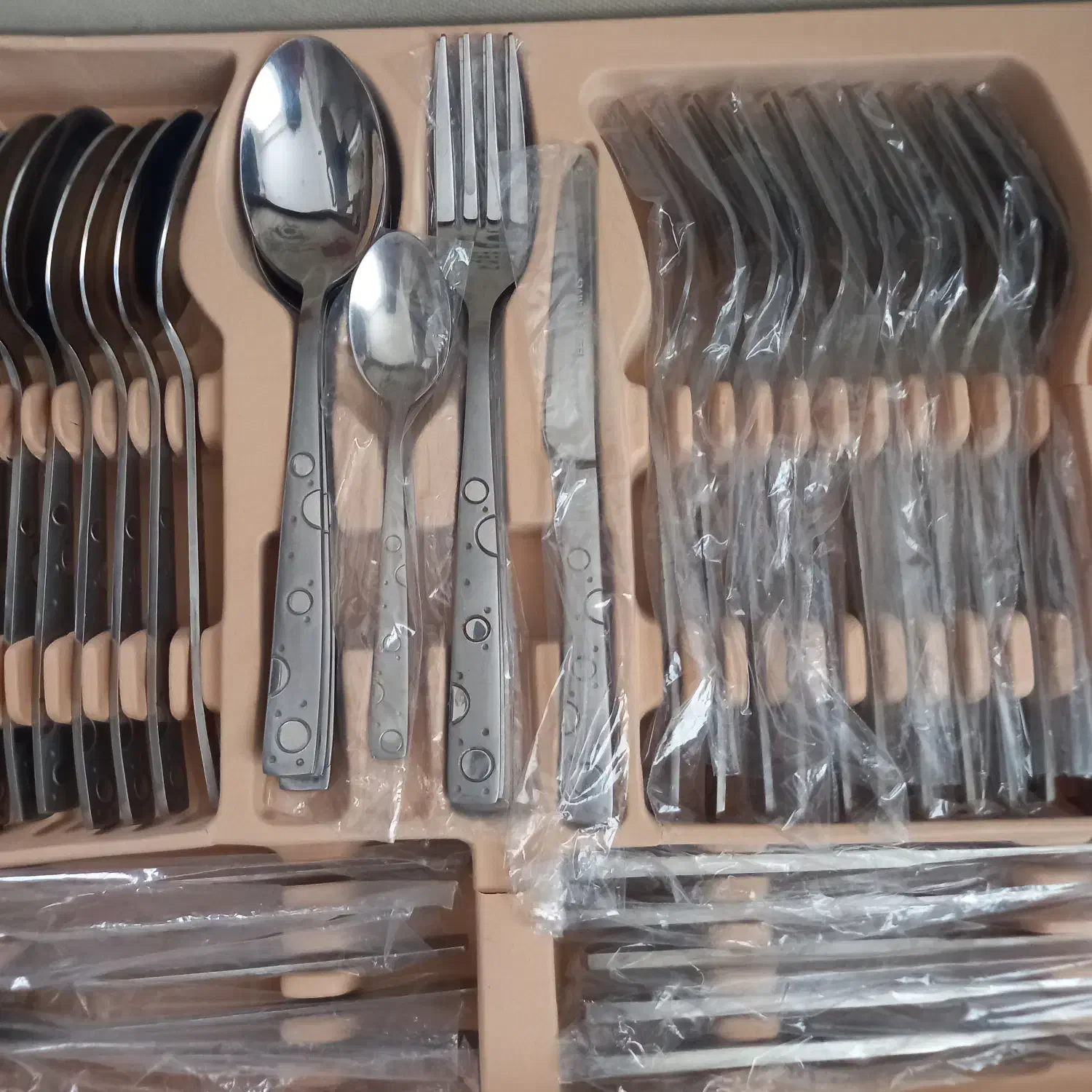 سرویس قاشق چنگال|ظروف سرو و پذیرایی|قم, پردیسان|دیوار