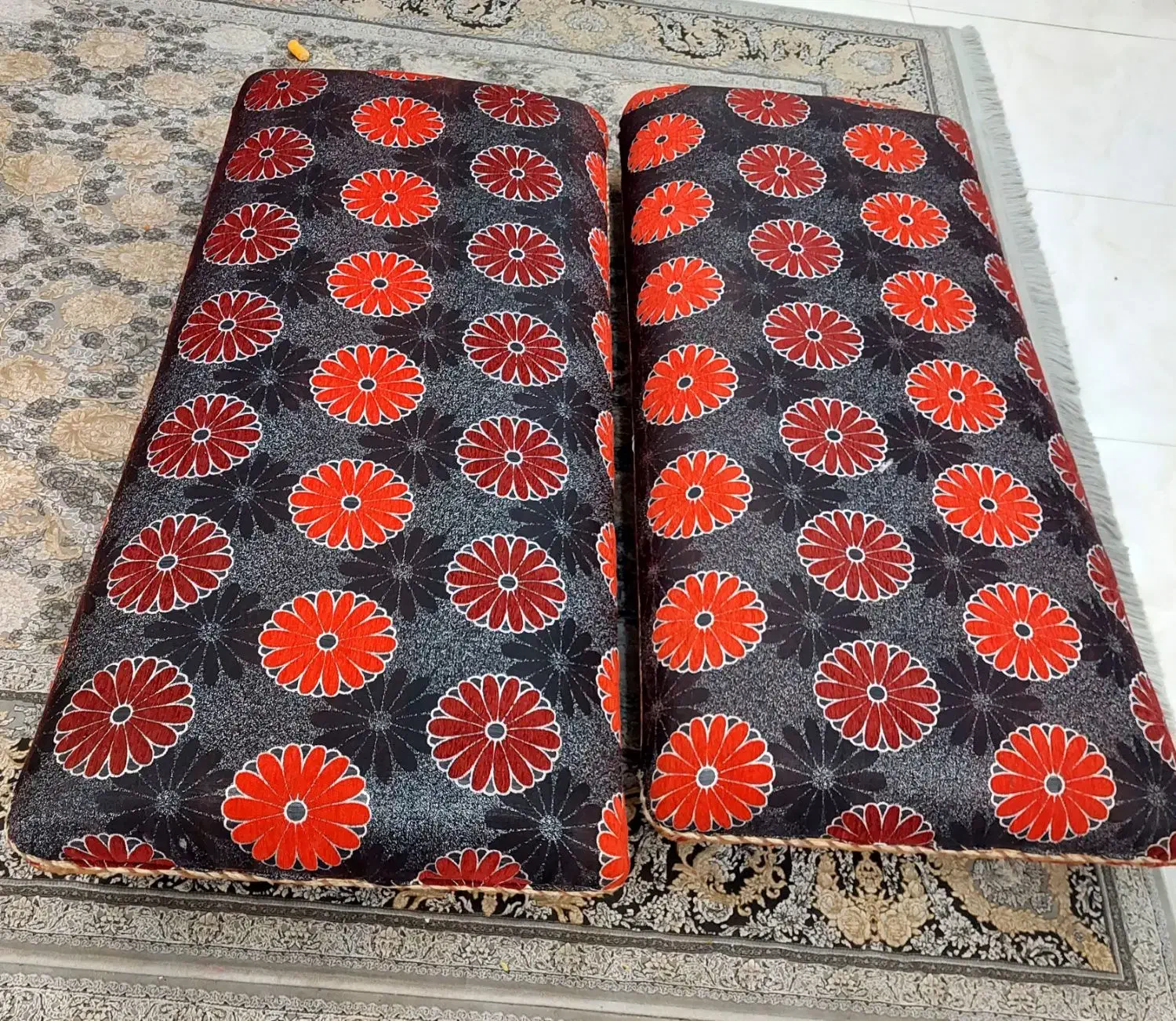 پشتی|پشتی|فردیس, سرحدی|دیوار