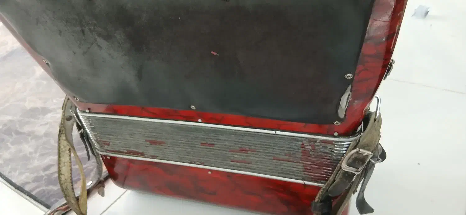 آکاردئون ۴۸ ایتالیا|پیانو، کیبورد، آکاردئون|تهران, هلال احمر|دیوار