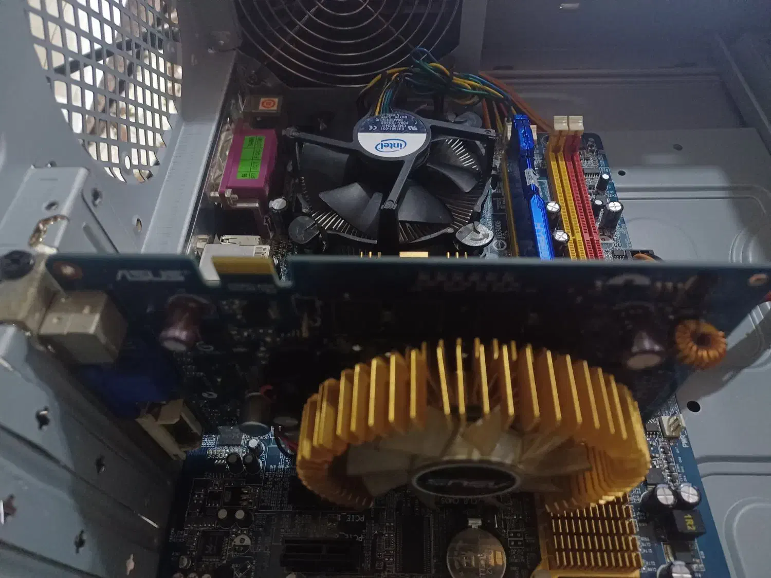 کیس کامپیوتر با همه قطعات|رایانه رومیزی|میناب, |دیوار