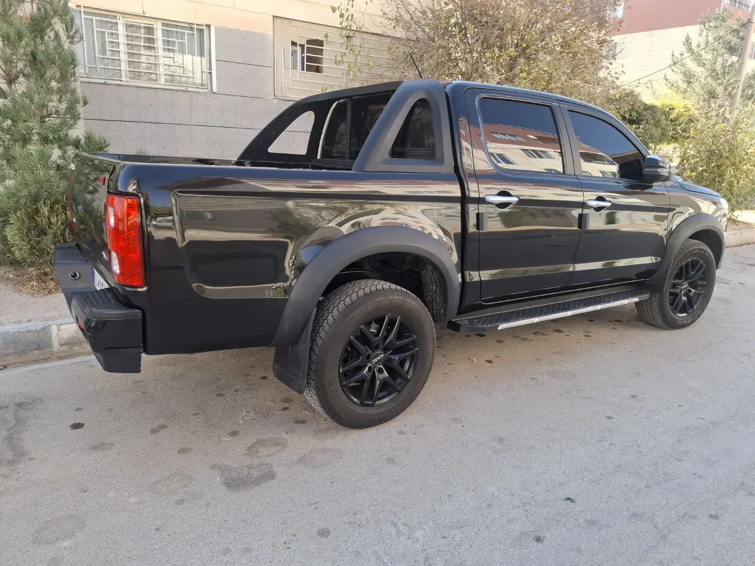 کی ام سی|خودرو سواری و وانت|شیراز, قدوسی غربی|دیوار