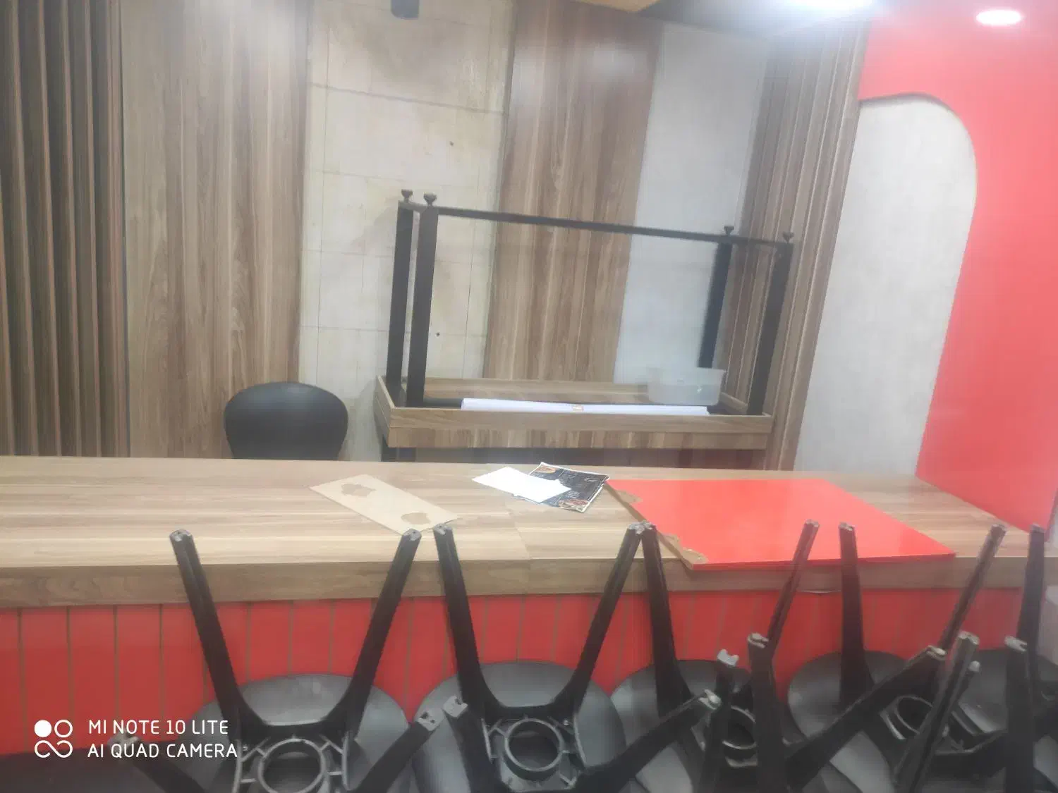 صندوق دار  حسابدار|استخدام خدمات فروشگاه و رستوران|اهواز, پادادشهر|دیوار