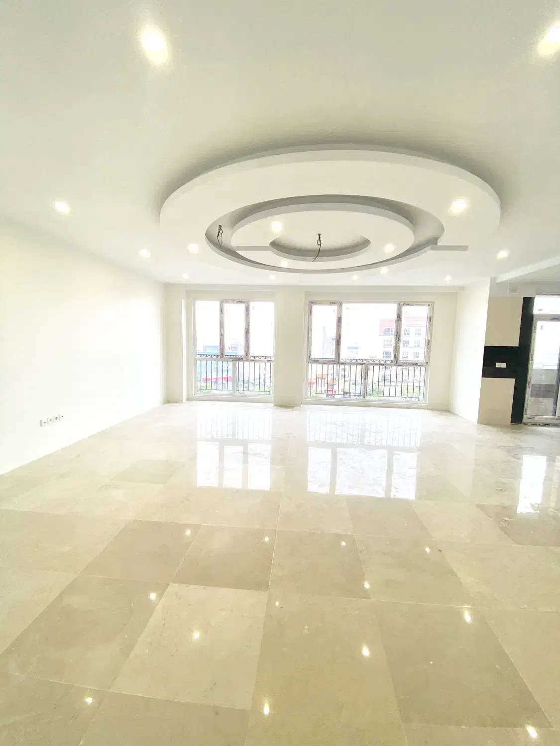 ۱۳۰متر/کلیدنخورده/سالن پرده خور/بسیارشیک/خوش نقشه|اجارهٔ آپارتمان|تهران, پونک|دیوار