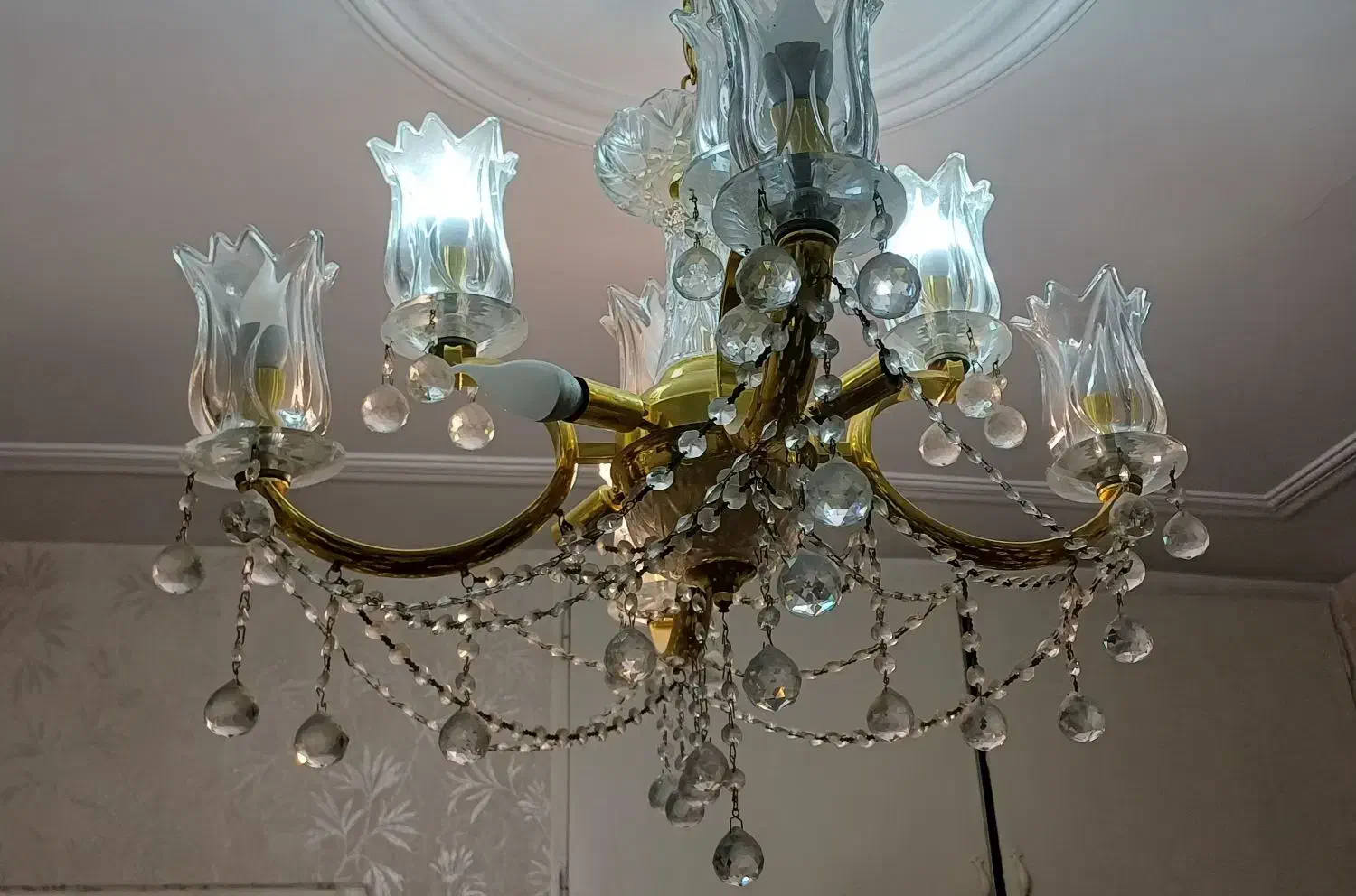 لوستر کریستالی 4شاخه|لوستر و چراغ آویز|شهریار, شهریار|دیوار