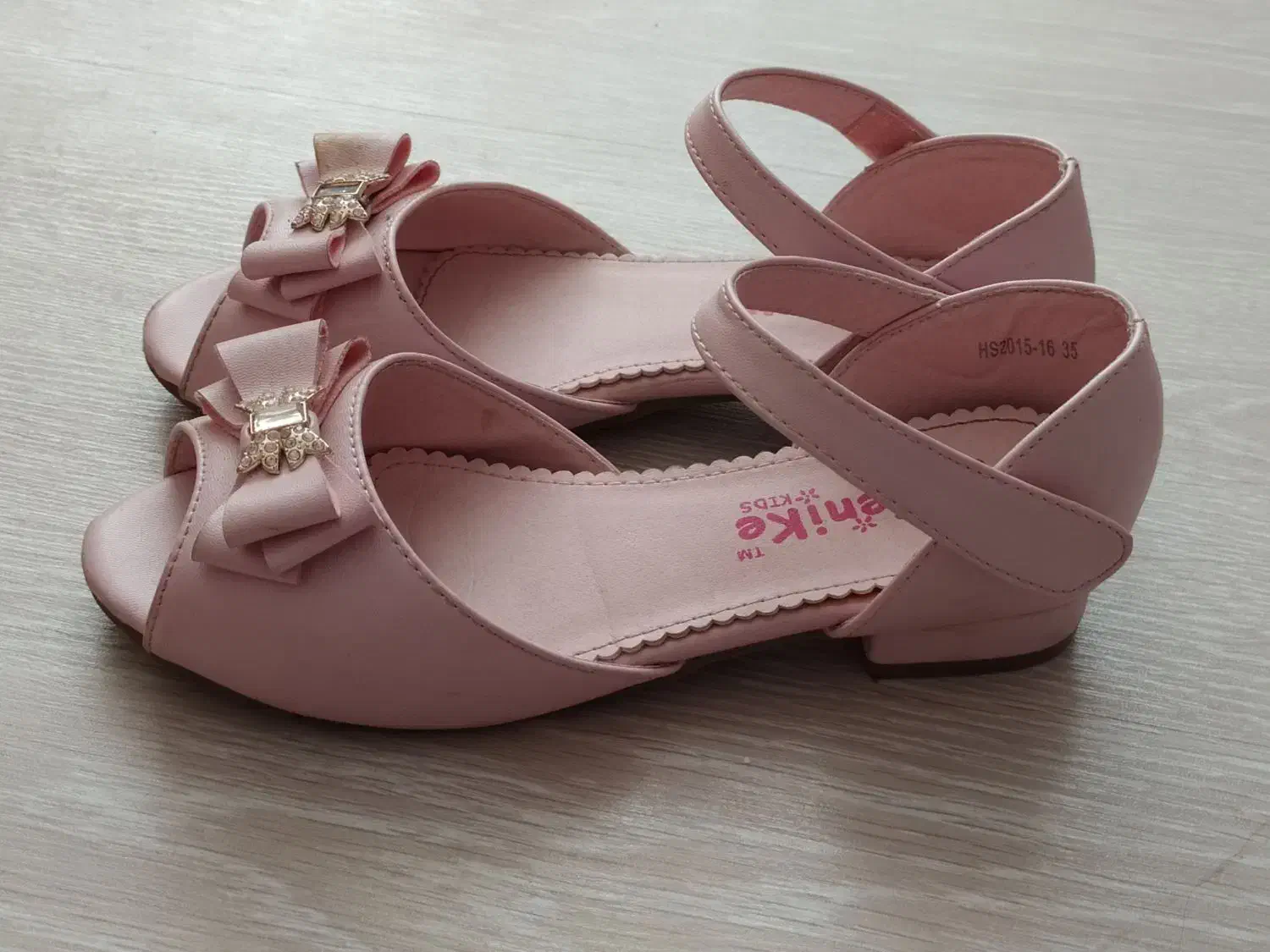 کفش مجلسی بچگانه سایز ۳۵|کفش و لباس بچه|خوی, |دیوار