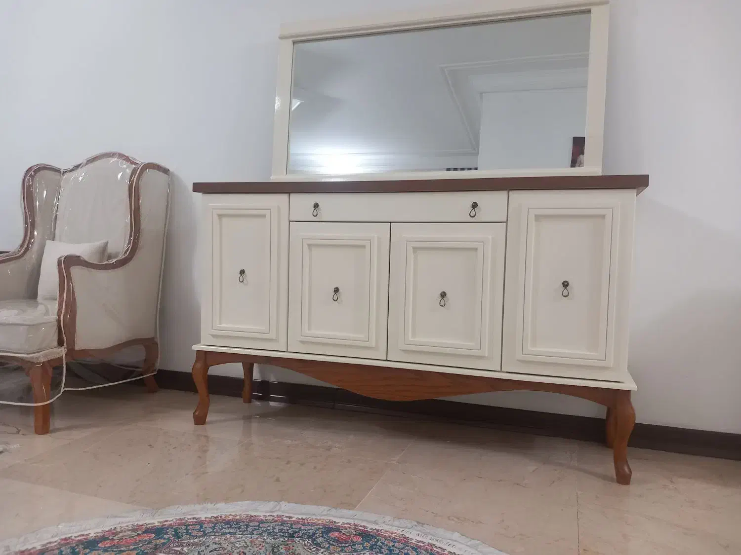 میز کنسول نو|بوفه، ویترین، کنسول|رباط‌کریم, نصیرشهر|دیوار