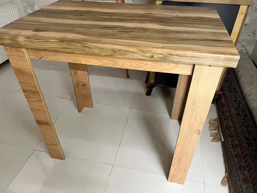 میز کار|میز تحریر و کامپیوتر|شاهین‌شهر, عطار|دیوار