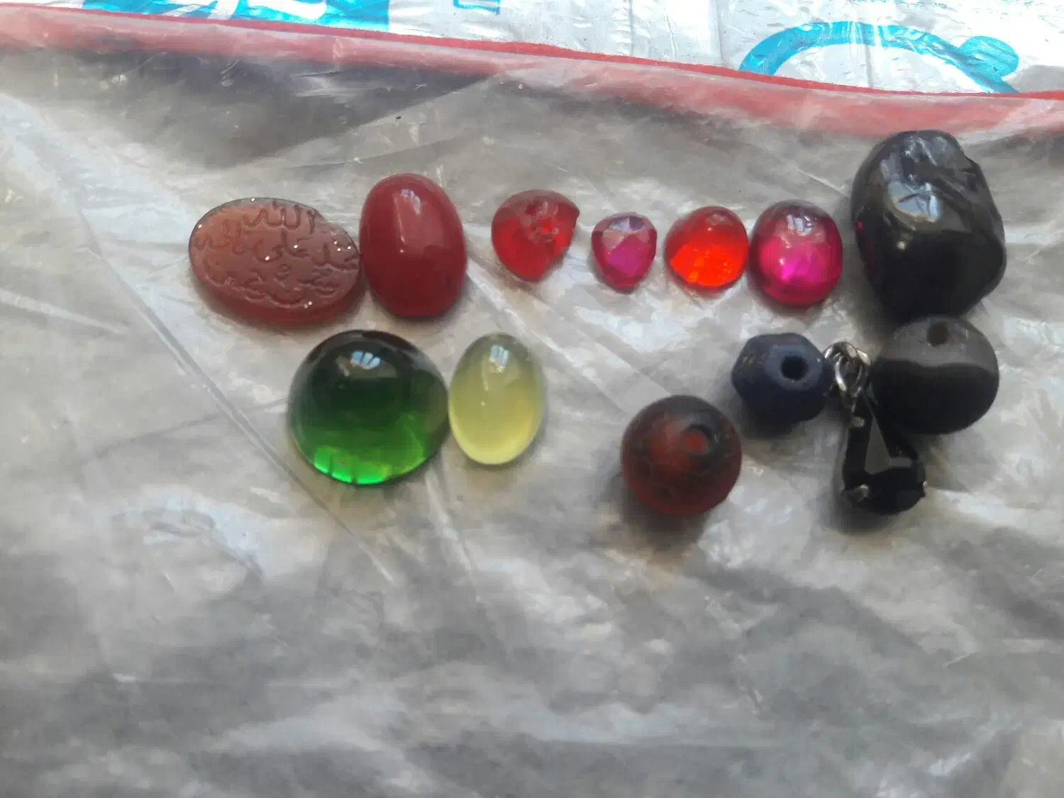 سنگ یاقوت مهره نگین تسبیح عقیق عتیقه و|کلکسیون اشیاء عتیقه|کرمانشاه, |دیوار