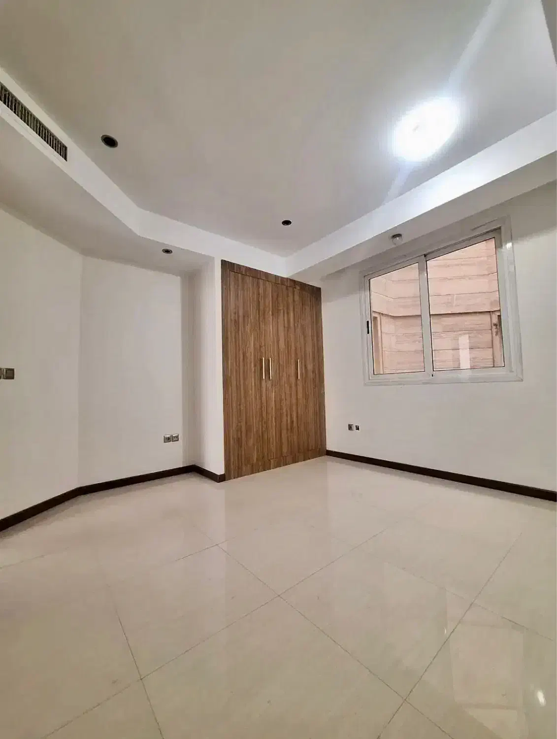 تاپ لوکیشن پاسداران۱۷۵متر/۳خواب(مستر)/ورودی لابی