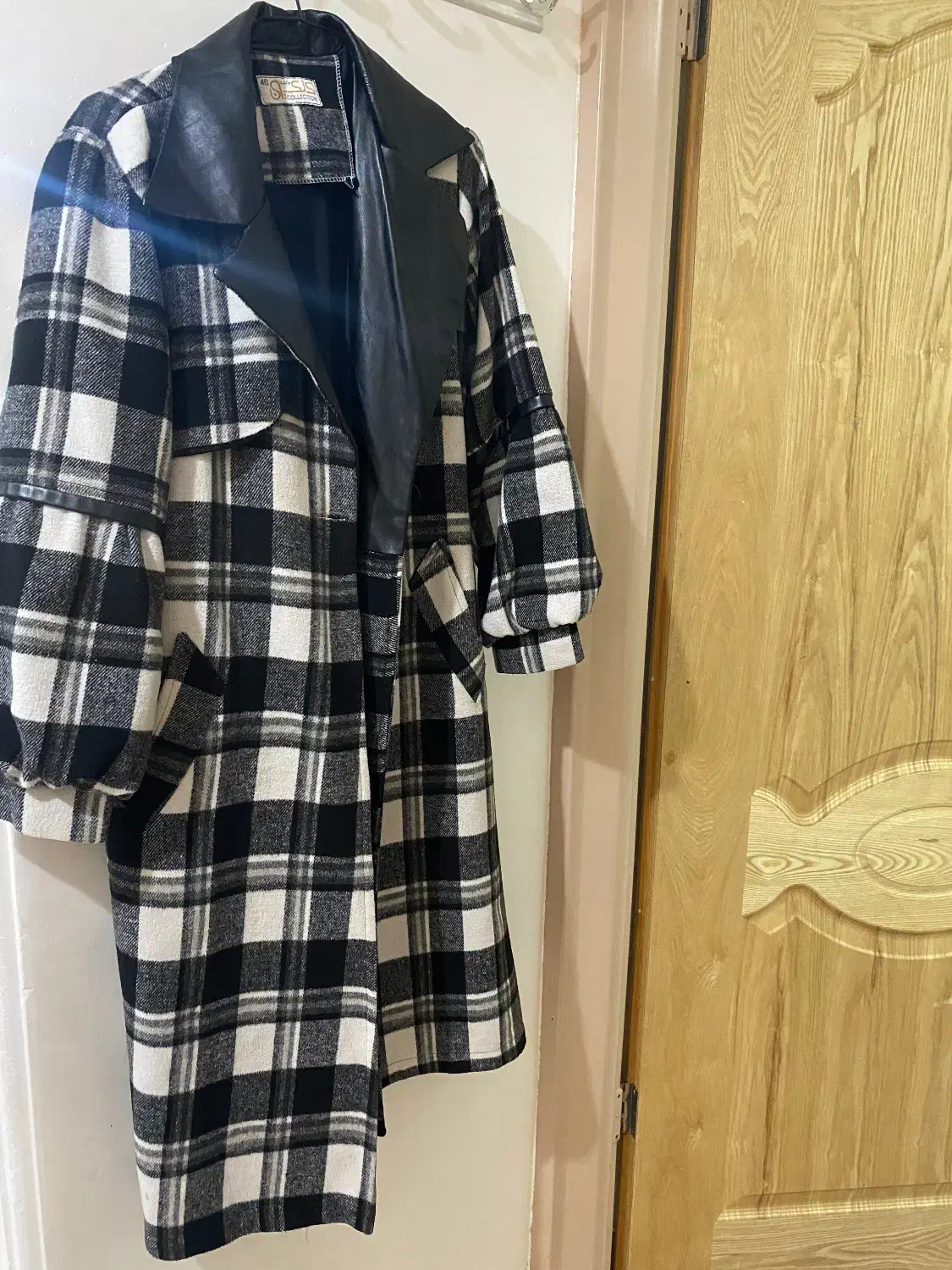 پالتو بلند سفید|لباس|شیروان (خراسان), |دیوار