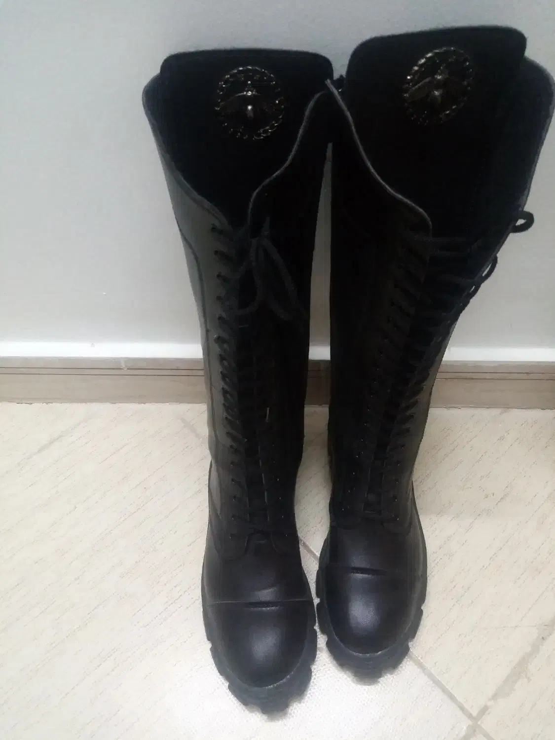 چکمه کاملا نو|کیف، کفش، کمربند|شیروان (خراسان), |دیوار