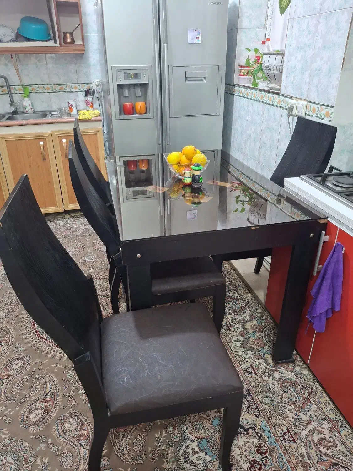 میز نهار خوری|میز و صندلی غذاخوری|قم, جمکران|دیوار