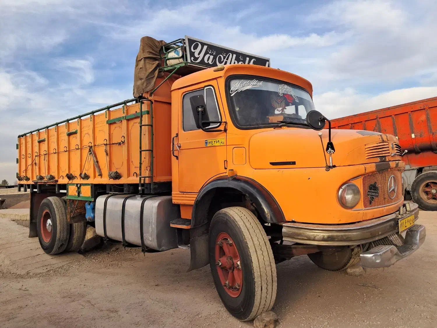 نیازمند راننده تک باری (شاگرد دارد)|استخدام حمل و نقل|کرمان, |دیوار