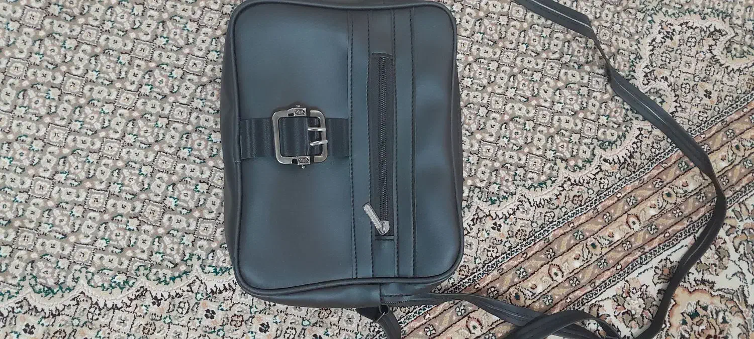 کیف دوشی...دو عدد.|کیف، کفش، کمربند|تهران, جوادیه|دیوار