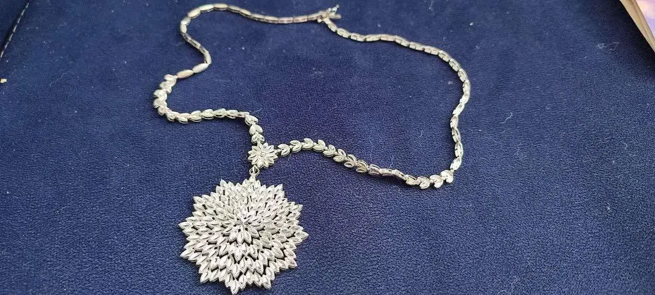 فروش ۱۳۰ گرم طلای ۱۸ عیار فاکتوردار|جواهرات|تهران, شکوفه|دیوار