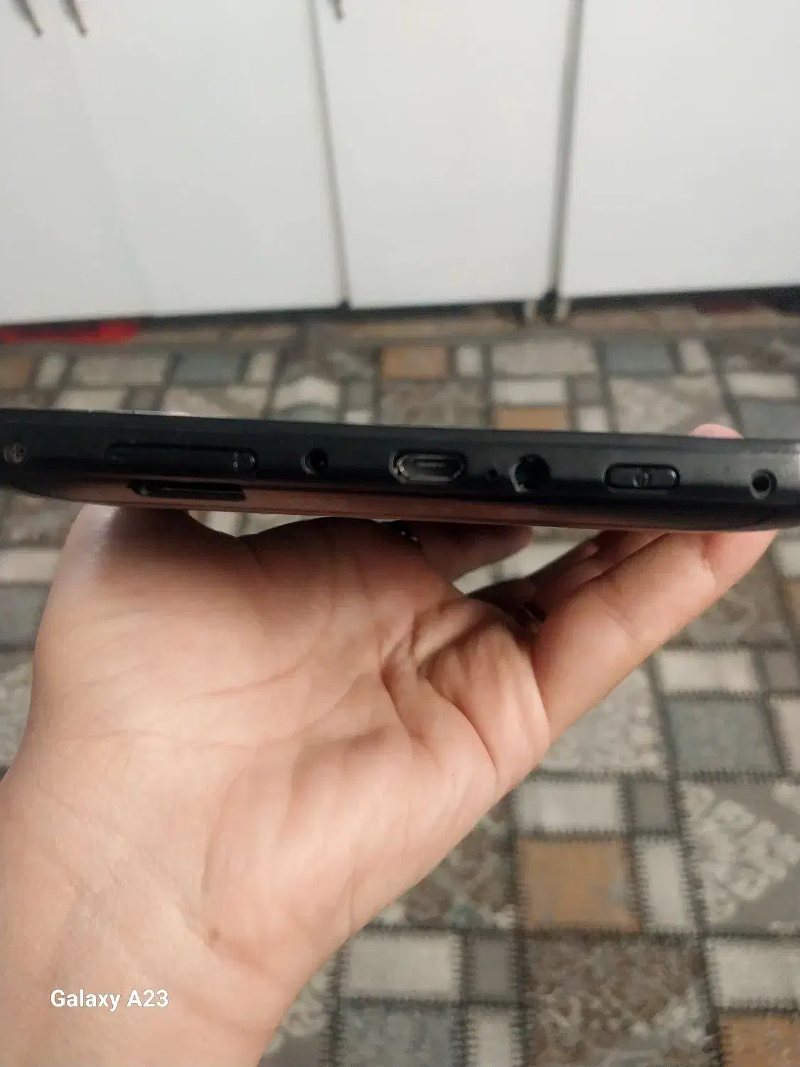 تبلت سالم|تبلت|سبزوار, میدان بار|دیوار