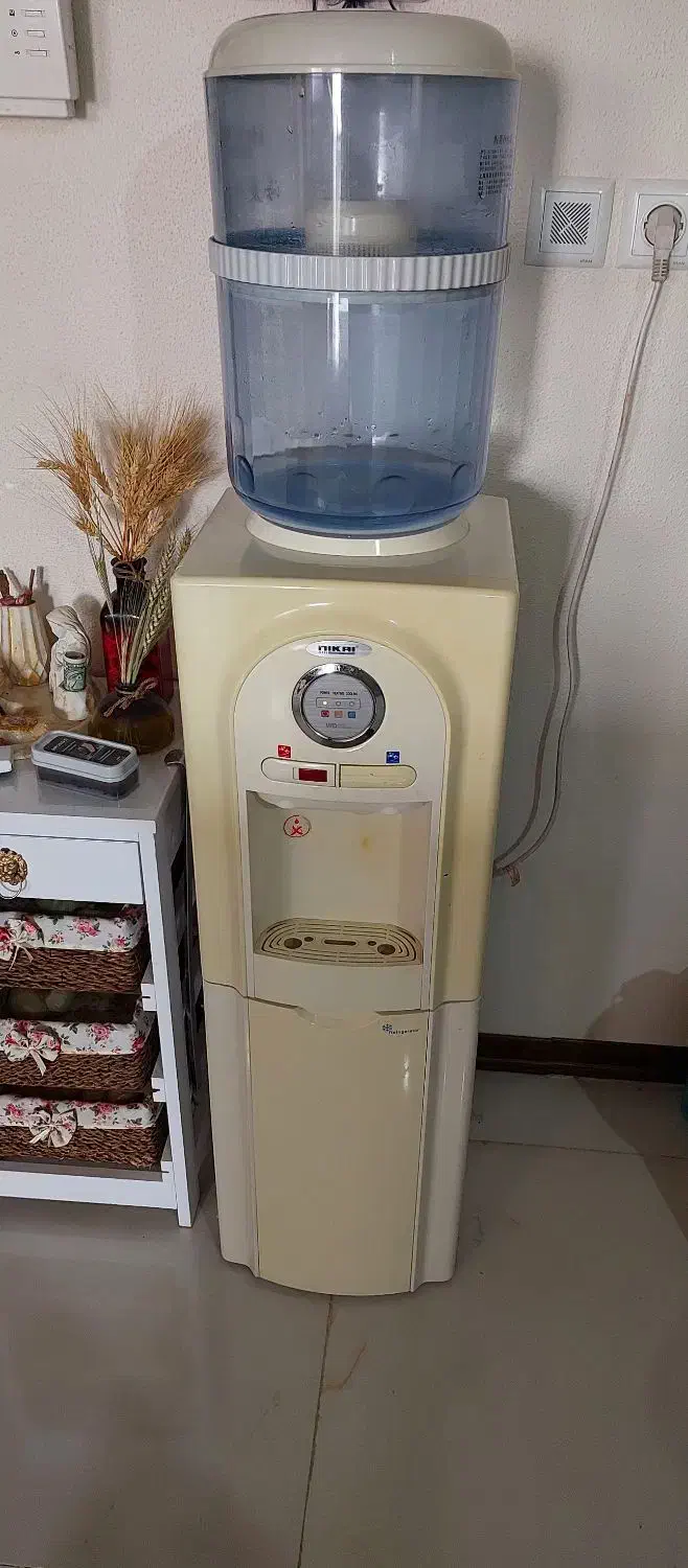 آب سرد کن نیکای کار کرده سالم در حد نو دارای یخچال|آب‌سردکن و تصفیه آب|شاهین‌شهر, شهرک امام علی|دیوار