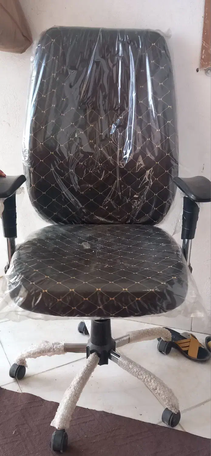 صندلی ومیز|دفتر کار|گرگان, |دیوار