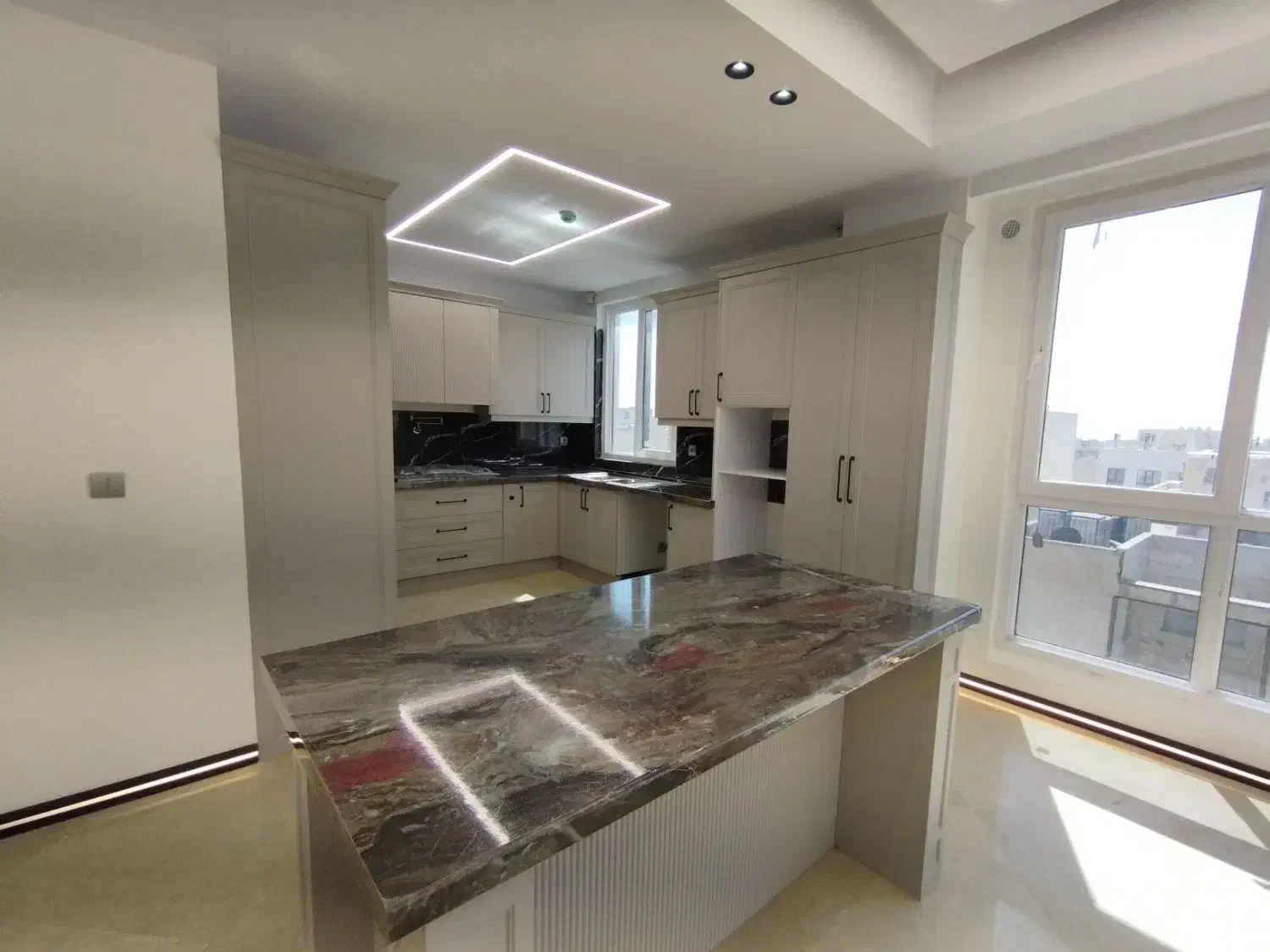 ۱۳۰متر ۳خواب نوساز / بلوار فردوس / سالن پرده خور|فروش آپارتمان|تهران, شهرک پرواز|دیوار