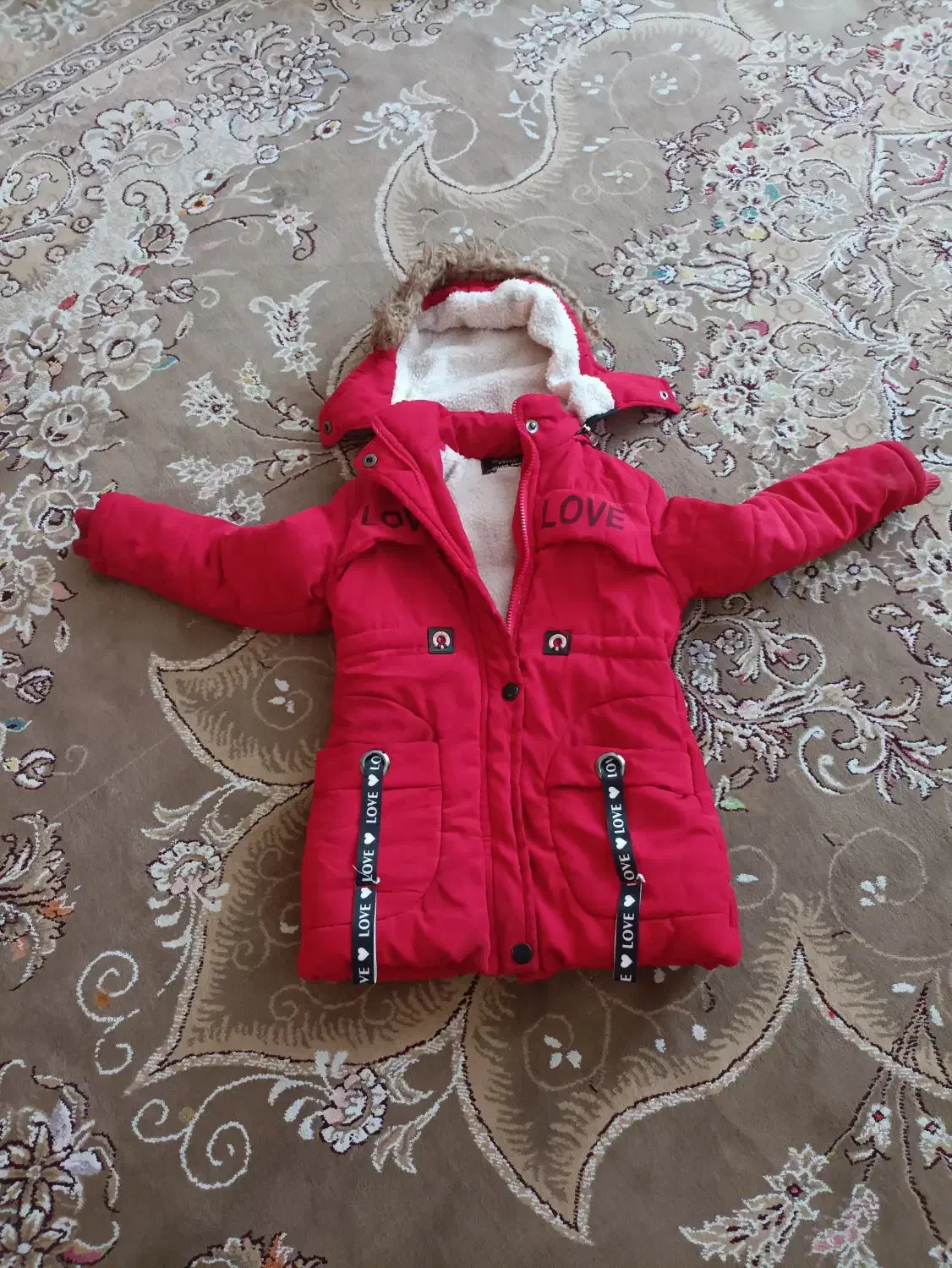 کاپشن|کفش و لباس بچه|بروجرد, |دیوار