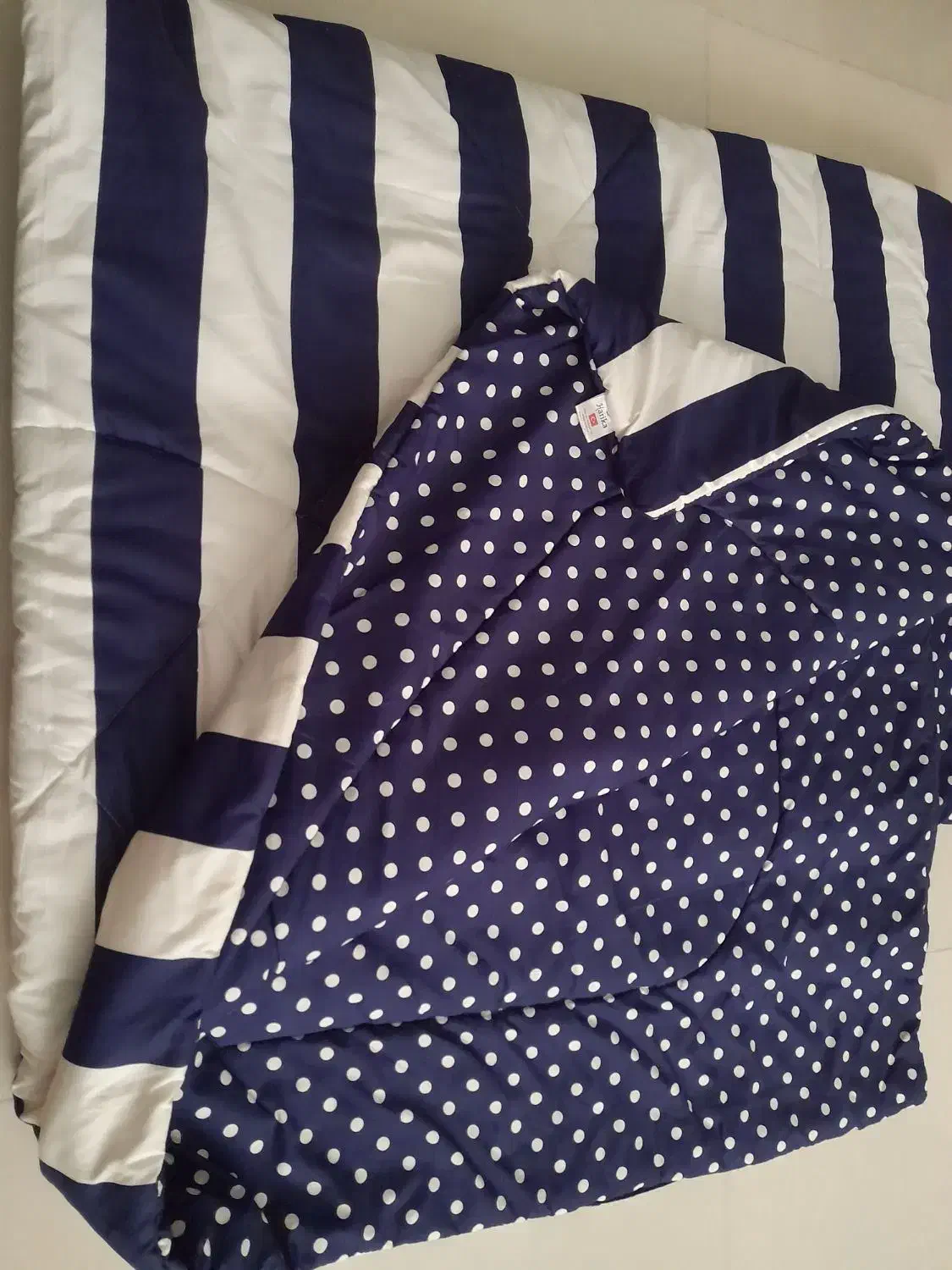 لوازم منزل نو و تمیز|رختخواب، بالش، پتو|رشت, فرزانه|دیوار