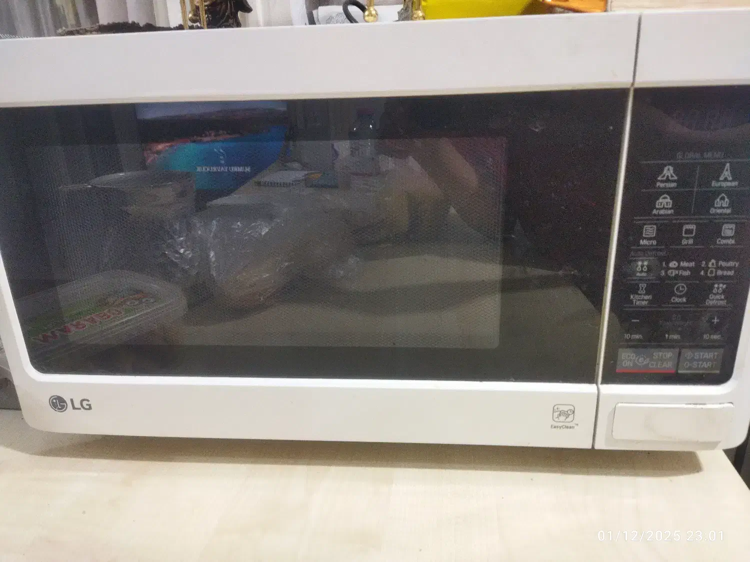 ماکروفر ۳۰ لیتری رنگ سفید|اجاق گاز و لوازم برقی پخت‌وپز|شیراز, فرگاز|دیوار