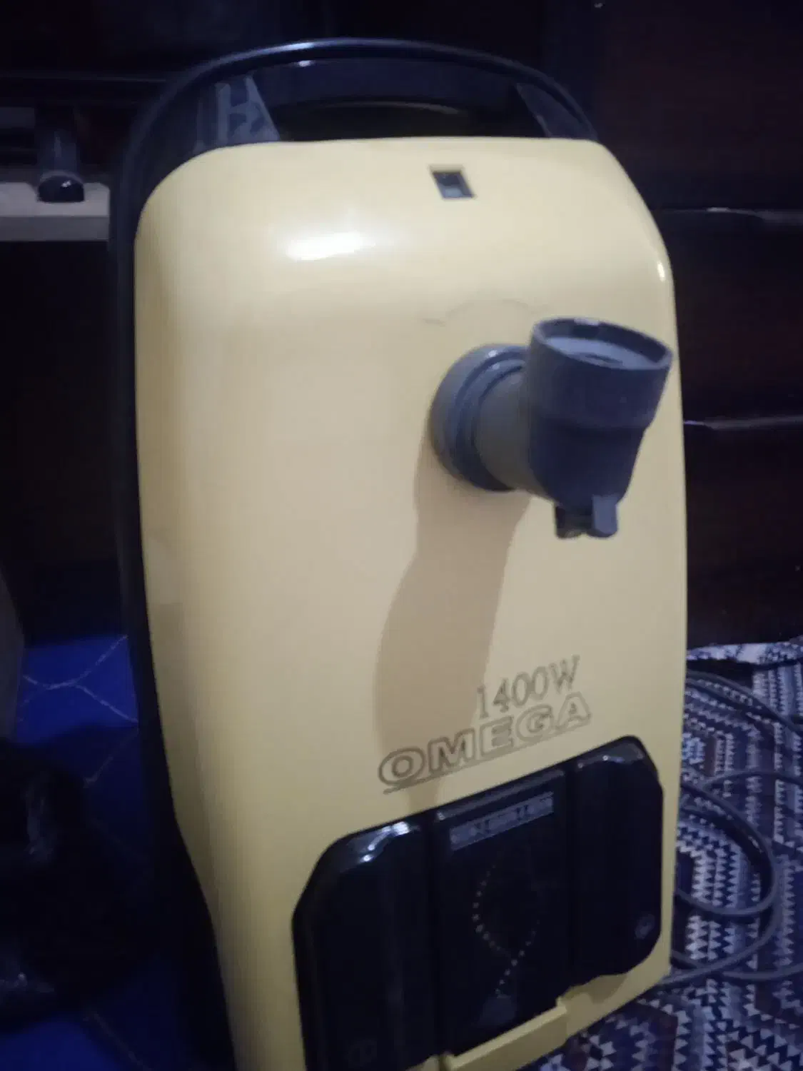 جارو برقی کاملا سالم|جاروبرقی، جارو شارژی، بخارشو|خمین, |دیوار