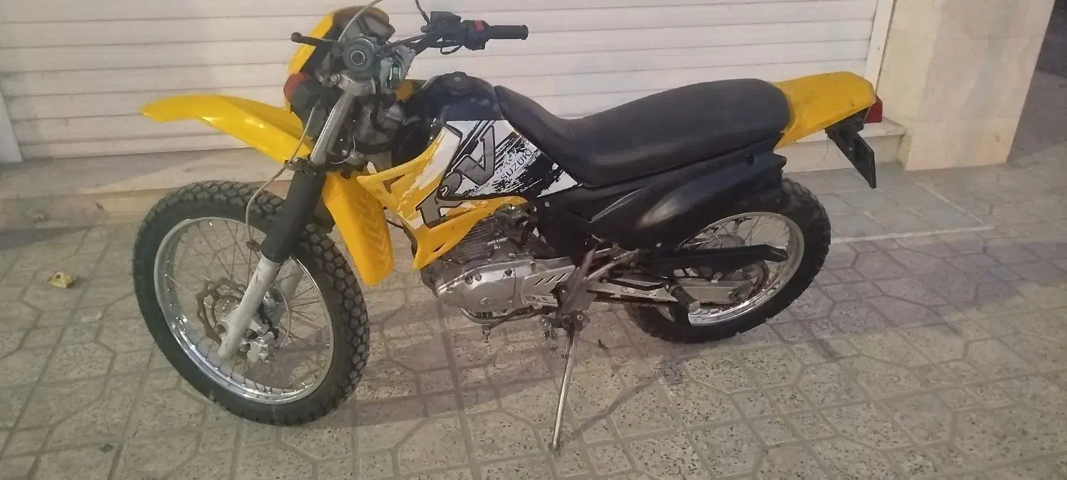 تریل روان 200|موتورسیکلت|کاشان, شهید زجاجی|دیوار