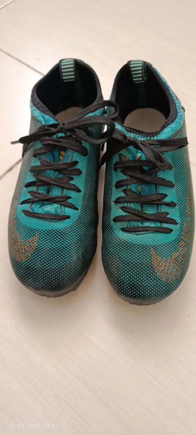 استوک ورزشی|کیف، کفش، کمربند|هشتگرد, شهرک آپادانا|دیوار