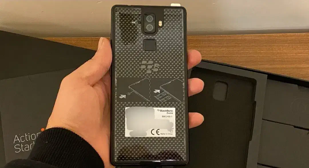 گوشی خوشنام ازبرندی مشهور بلکبریEvole|موبایل|جیرفت, |دیوار