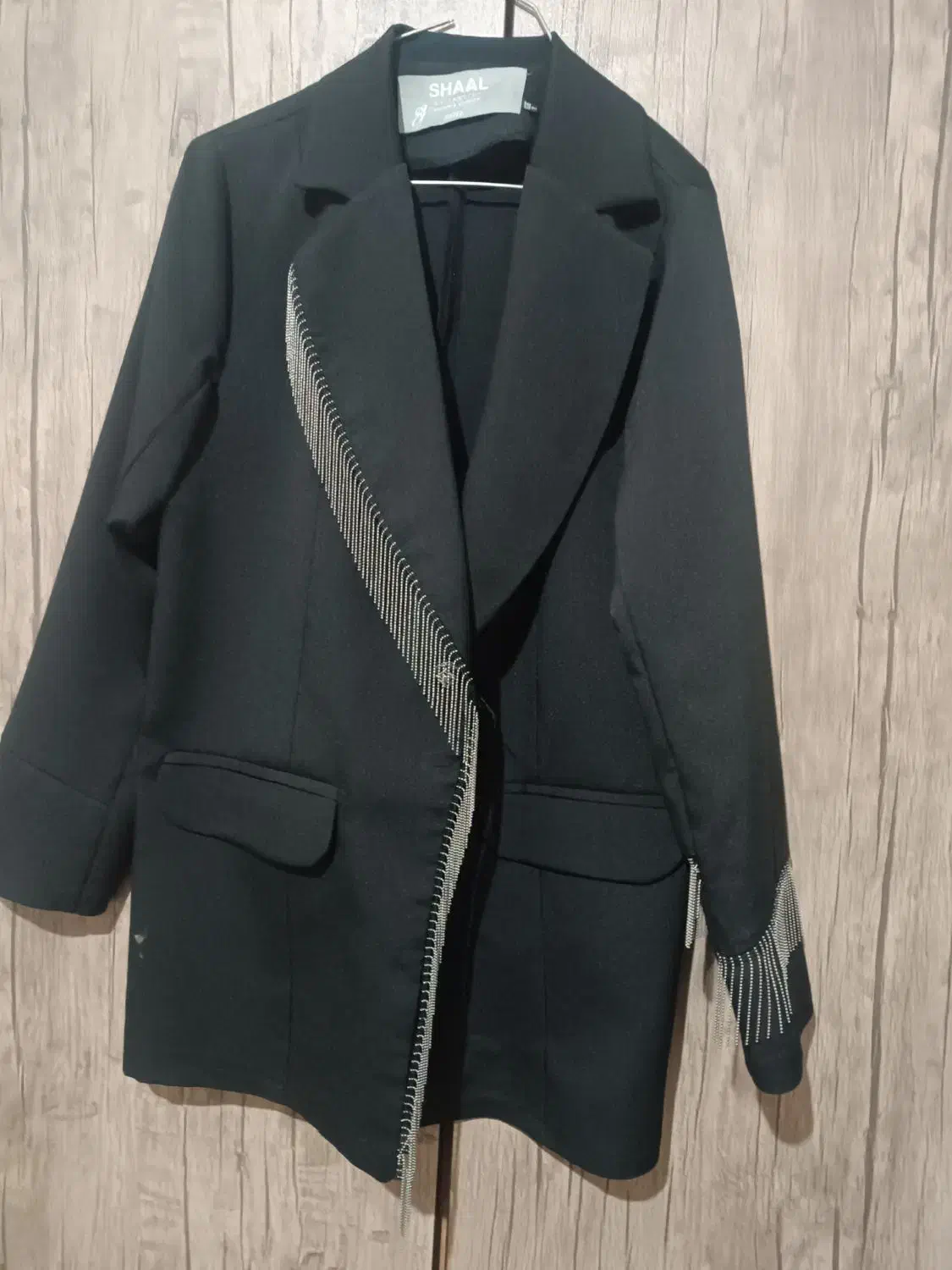 کت مجلسی و پیراهن مجلسی|لباس|میانه, |دیوار