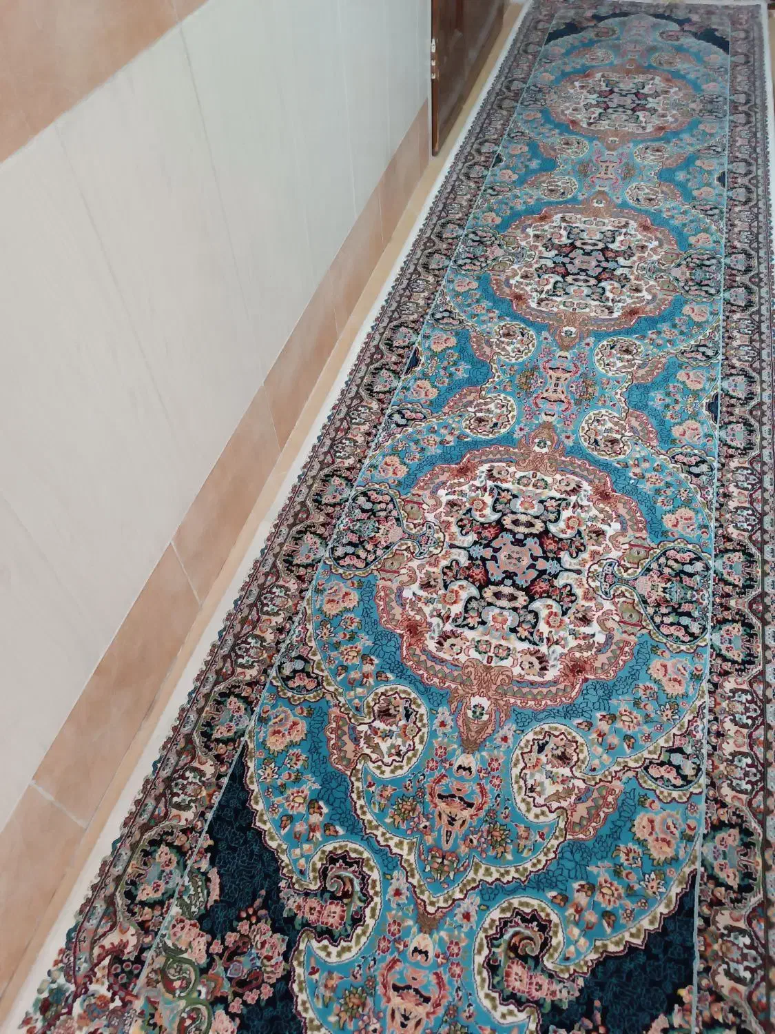 فرش کناره|فرش|قم, بنیاد|دیوار