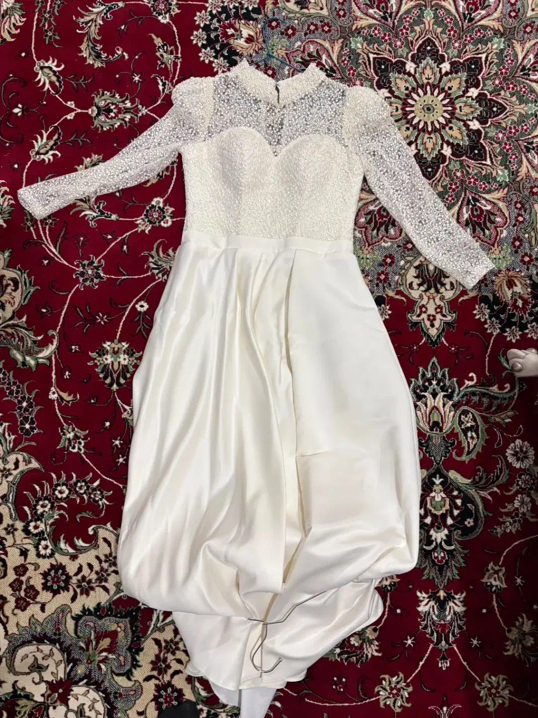 لباس عقد|لباس|ارومیه, |دیوار