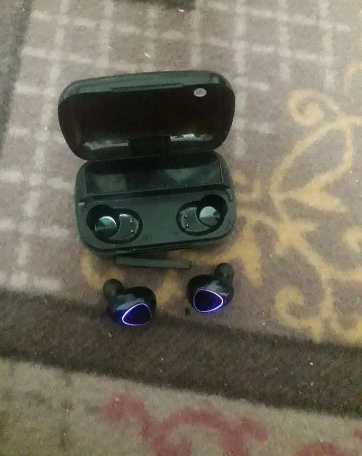 لازم به پول هستم میخام بفروشمش|لوازم جانبی موبایل و تبلت|رامیان, |دیوار