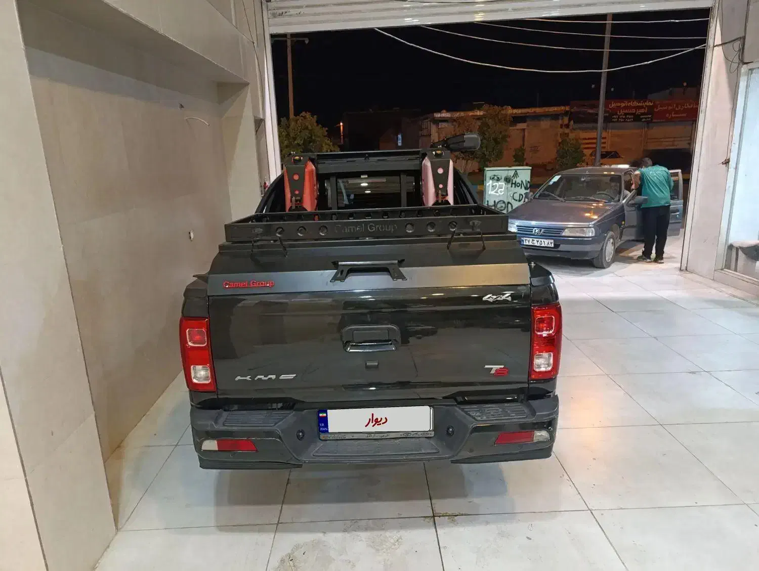 کی ام سی t8مدل1402|خودرو سواری و وانت|فسا, |دیوار