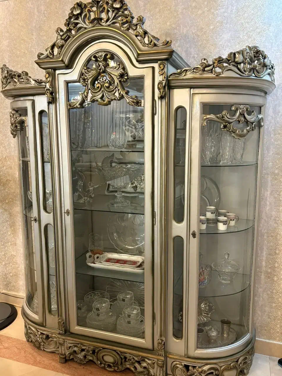 ویترین تمام چوب راش نو|بوفه، ویترین، کنسول|تهران, نارمک جنوبی|دیوار