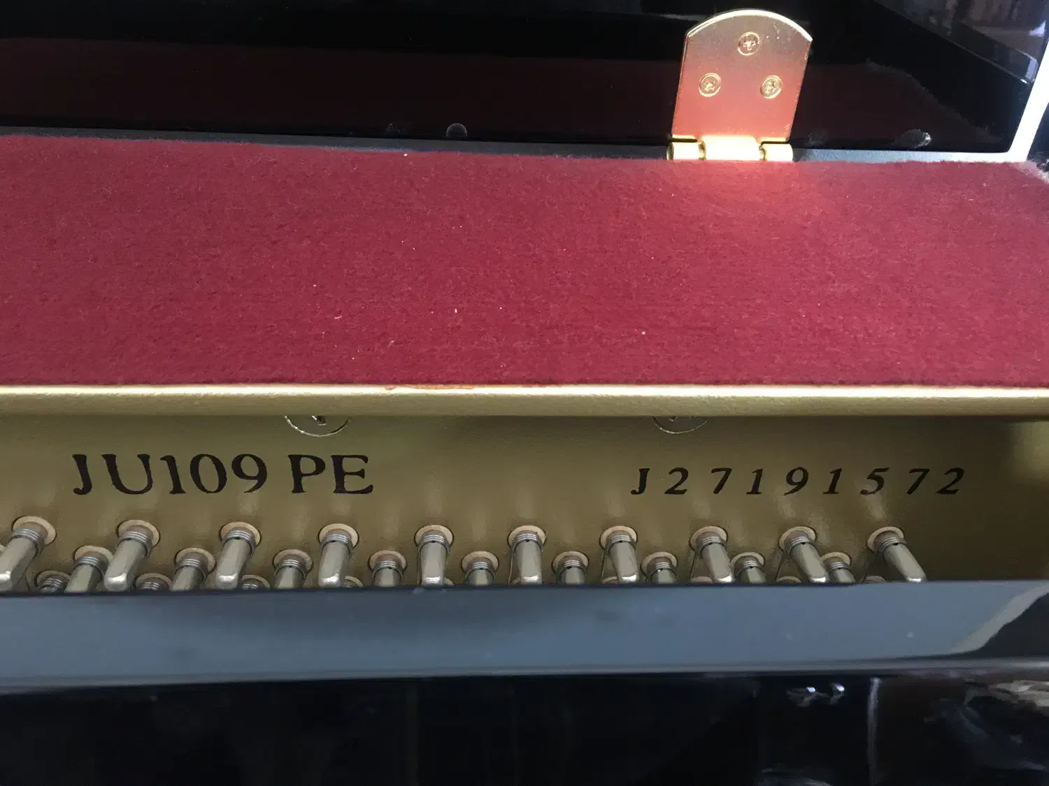 پیانو آکوستیک یاماها|پیانو، کیبورد، آکاردئون|قزوین, |دیوار