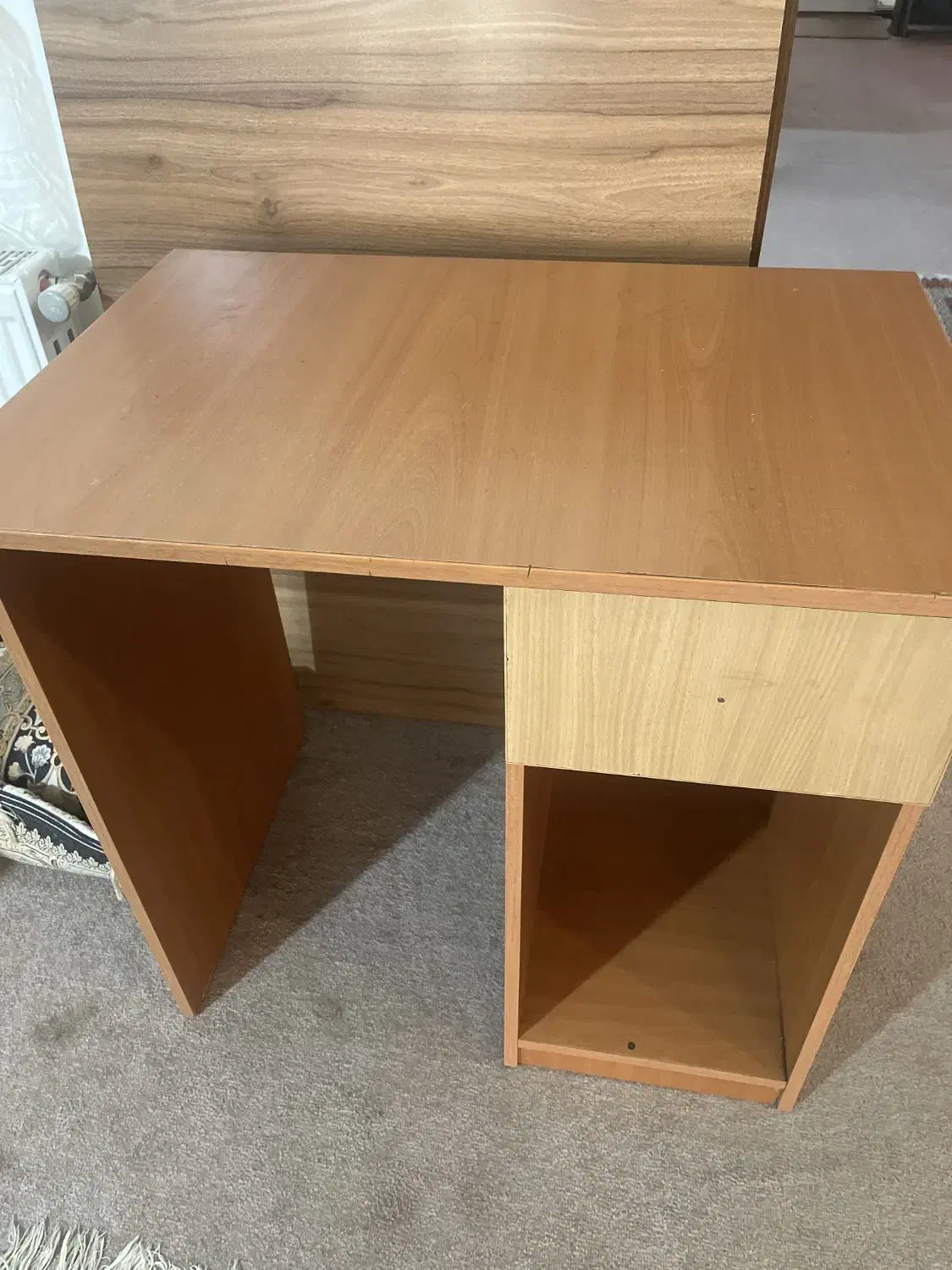 میز تحریر|میز تحریر و کامپیوتر|علی‌آباد کتول, |دیوار