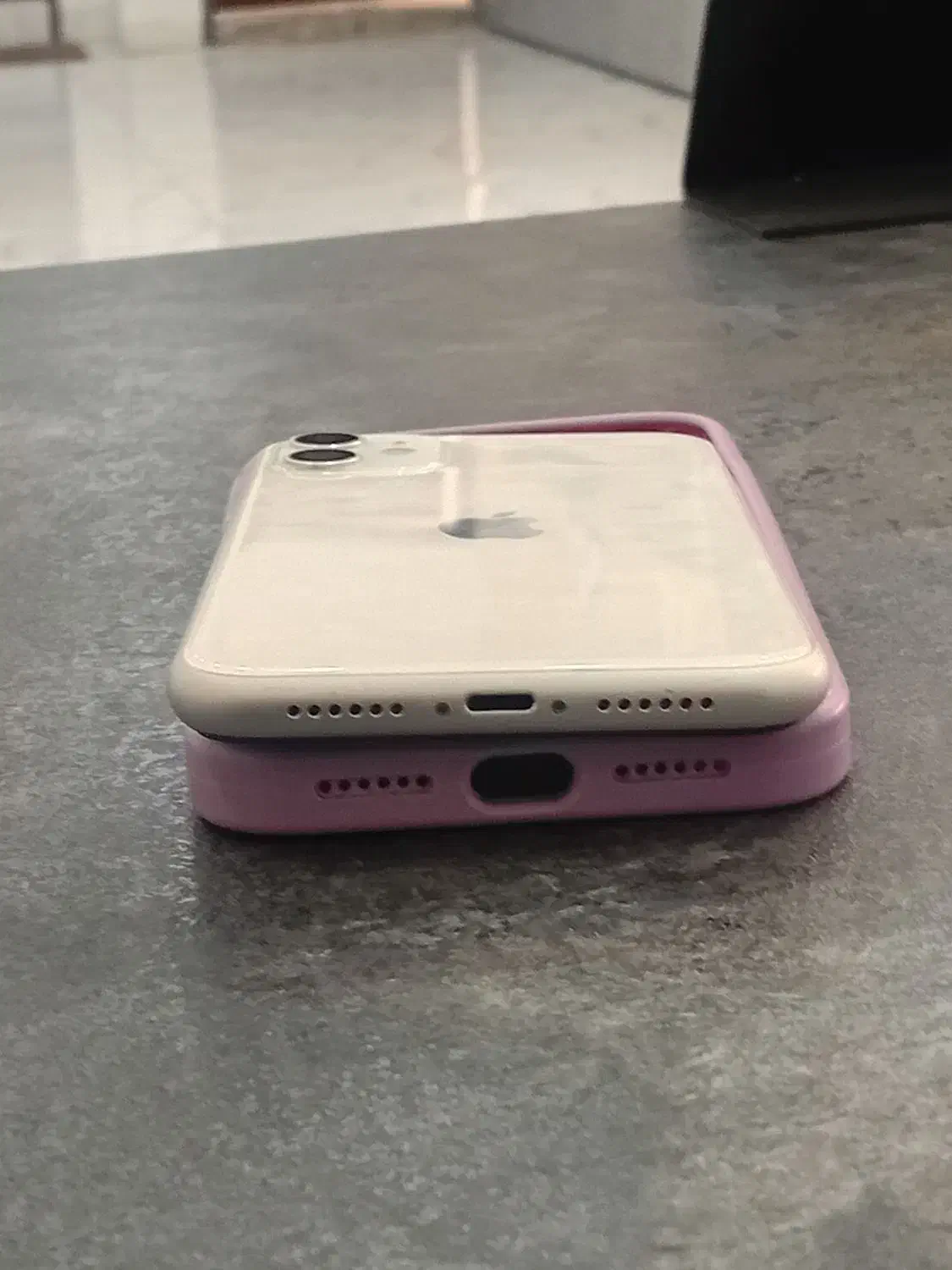 آیفون ۱۱ نرمال سفید|موبایل|یزد, |دیوار