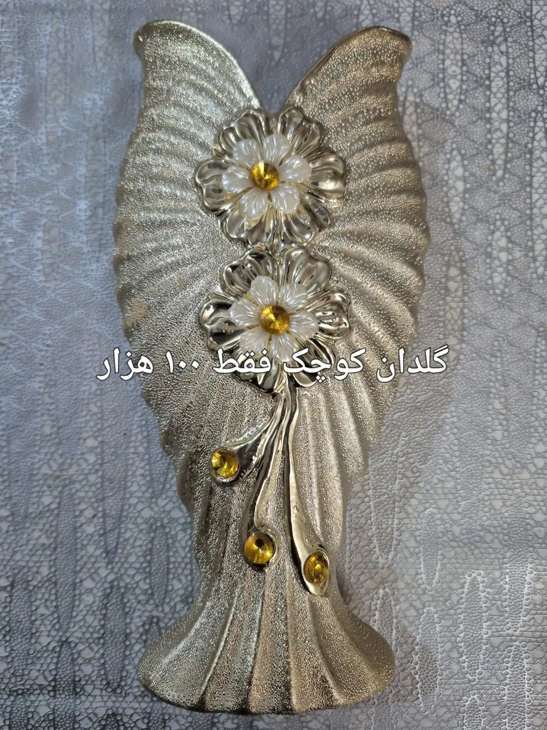 گلدان زیبا و ساخت طبیعی|گل مصنوعی|بندر انزلی, نیمه شعبان|دیوار