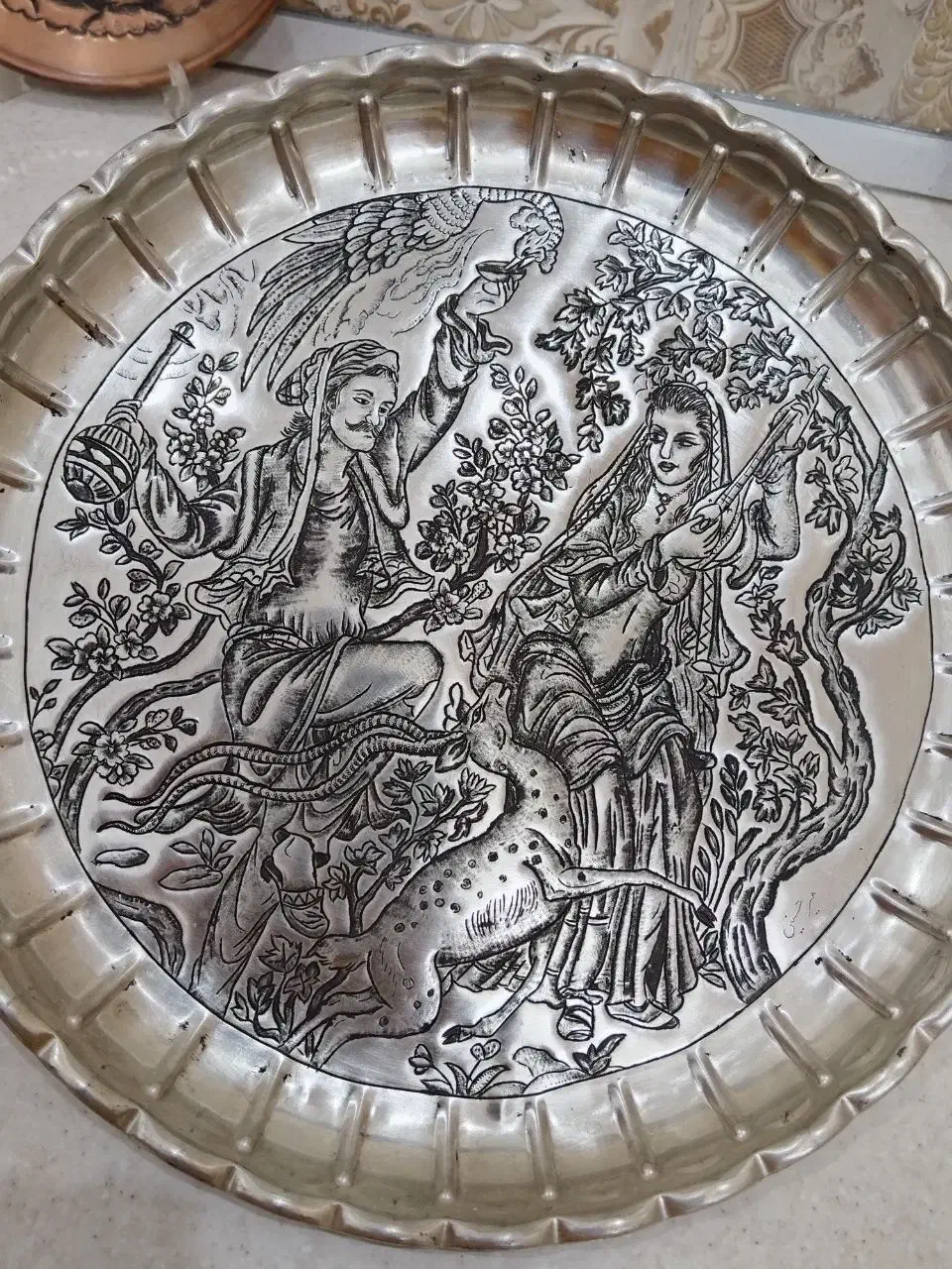 سینی مس قلمزنی|صنایع دستی و سایر لوازم تزئینی|یزد, |دیوار