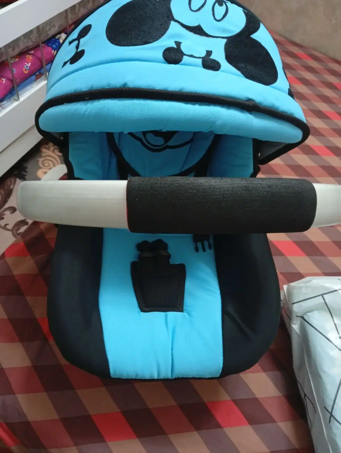 کریر|کالسکه و لوازم جانبی|قم, قلعه کامکار|دیوار