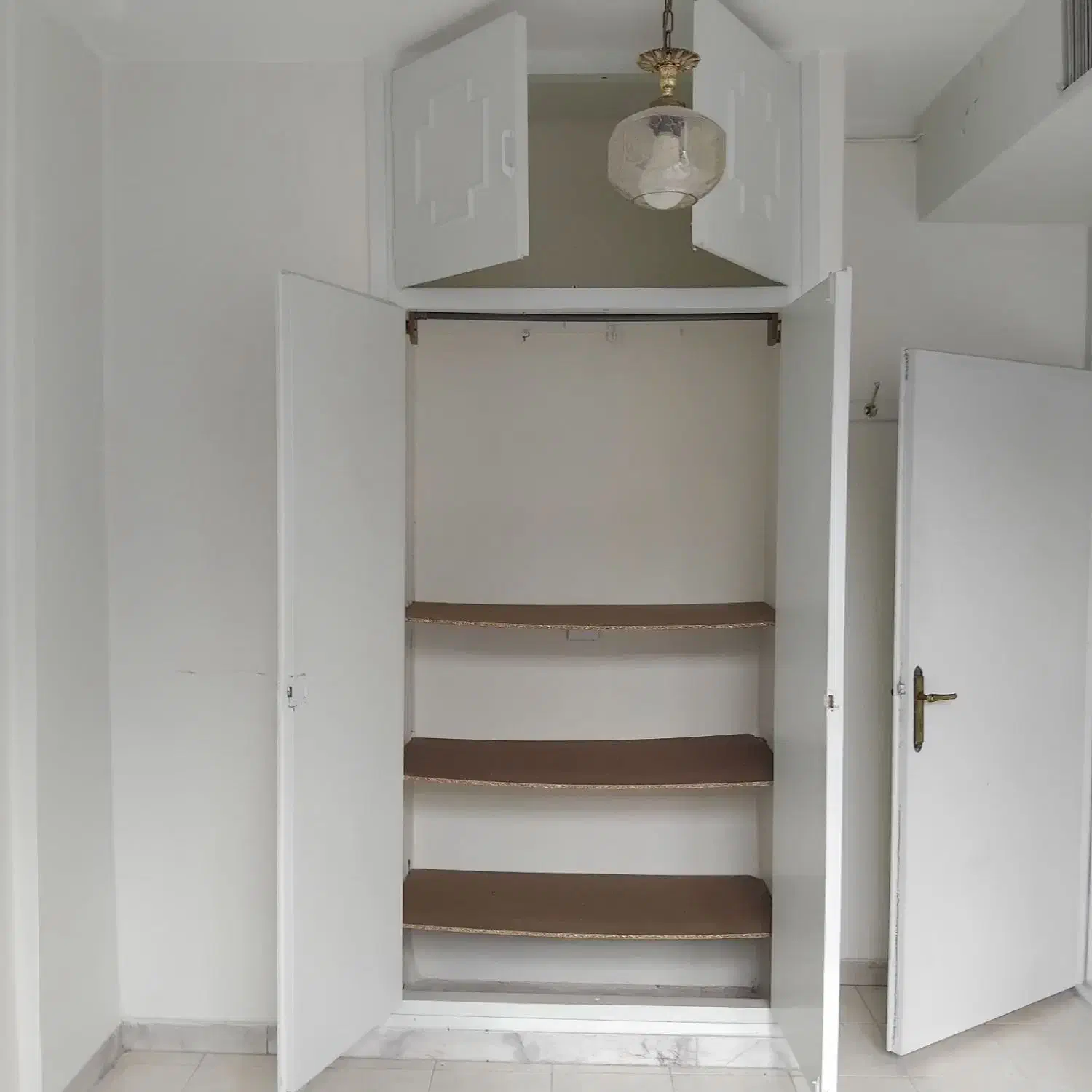 واحد ۸۵ متر دو خوابه چهارراه ولیعصر بزرگمهر