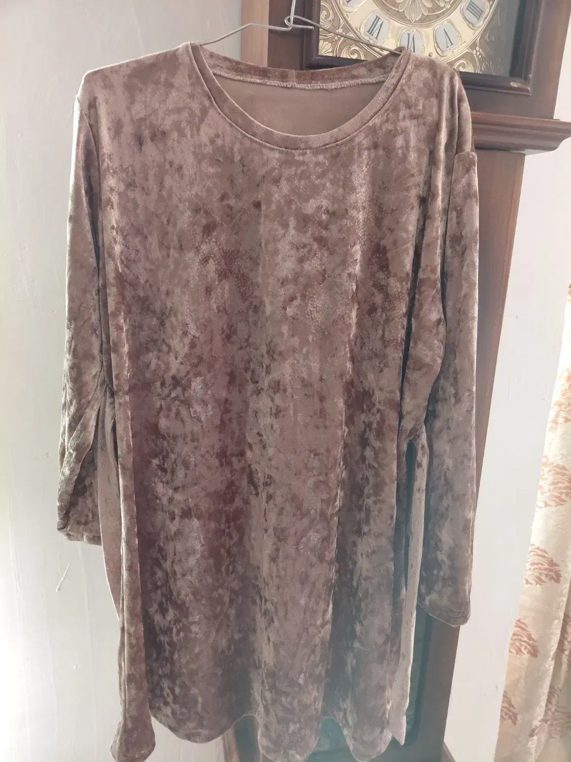 لباس بافتنی|لباس|گلبهار, شهر جدید گلبهار|دیوار