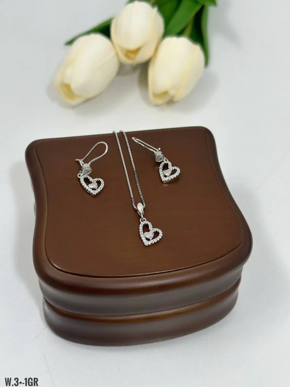 نیمستهای نقره ملکا هدیهای ظریف برای لحظههای خاص|جواهرات|بیرجند, |دیوار