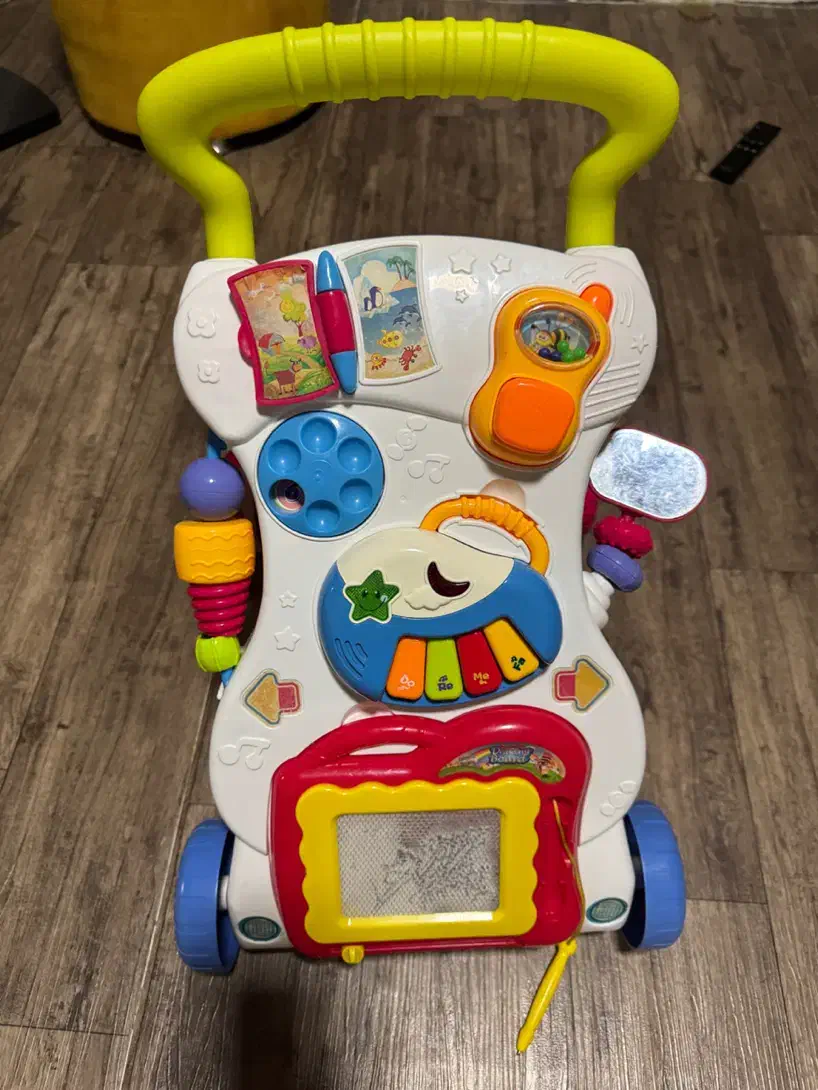 واکر موزیکال|اسباب و اثاث بچه|بوشهر, |دیوار