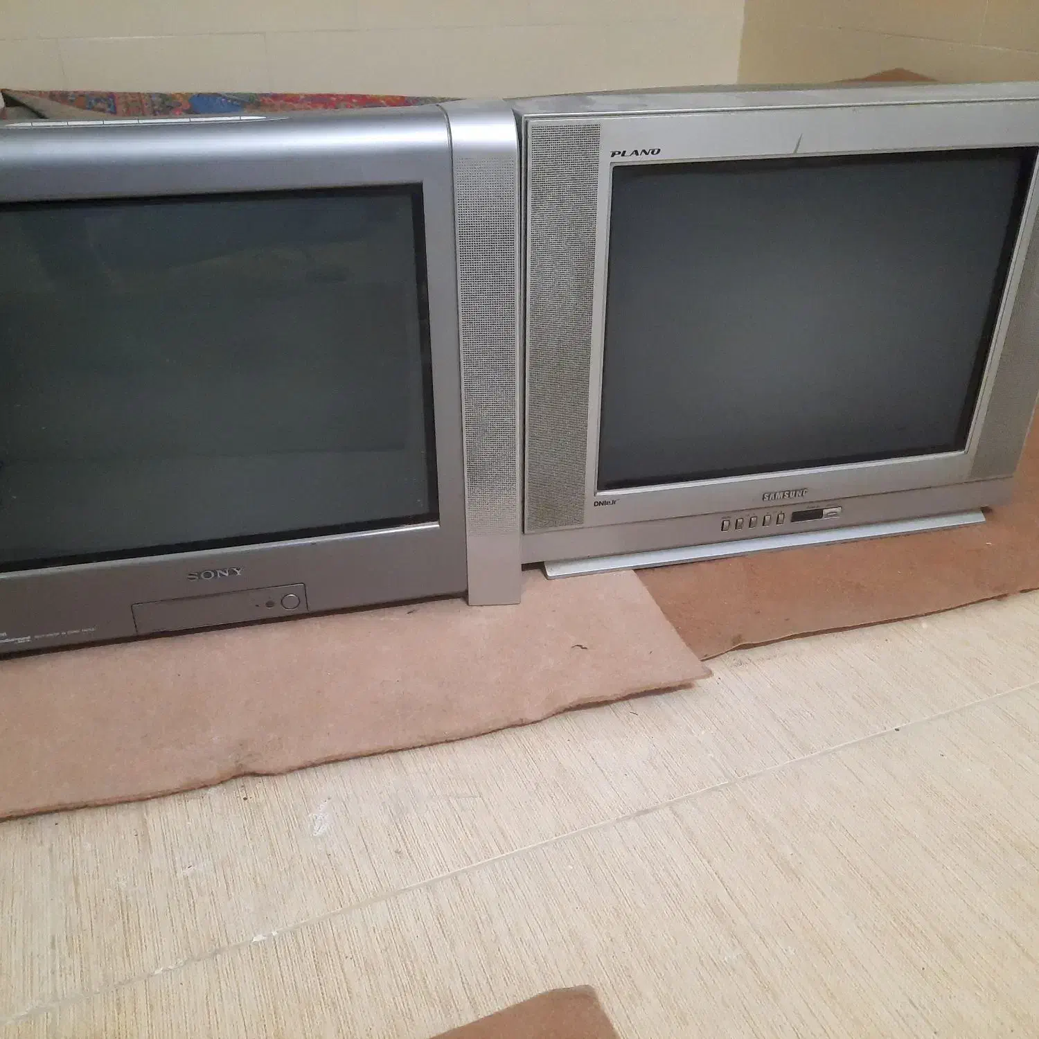 تلویزیون ۲۱|تلویزیون و پروژکتور|زارچ, |دیوار