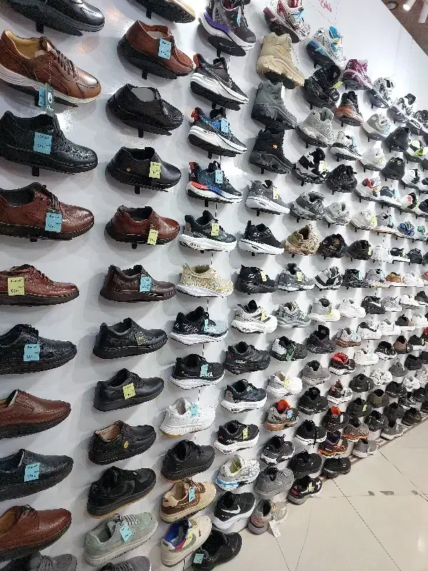 واگذاری مغازه  (( کفش فروشی صدرا ))|اجارهٔ مغازه و غرفه|صدرا-فارس, فاز ۱|دیوار