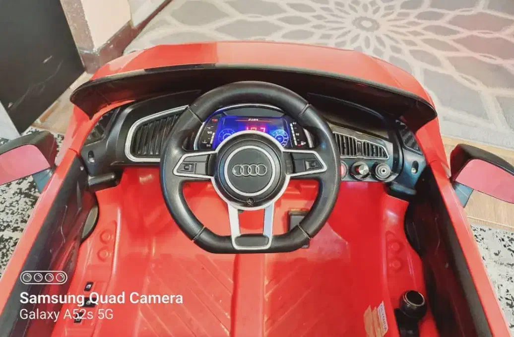 ماشین شارژی در حد نو کنترل دار|اسباببازی بچه|شاهینشهر, شهرک هشت بهشت|دیوار